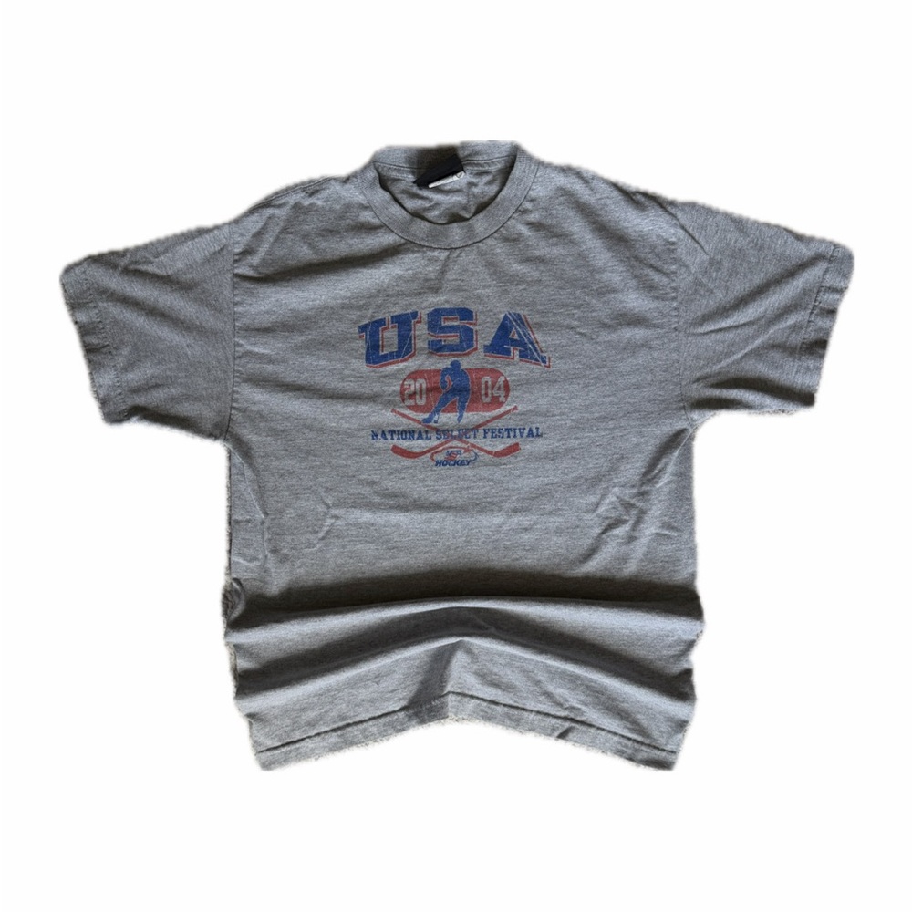 Vintage 2004 USA Hockey Graphic Short-Sleeve Tee — Size Medium